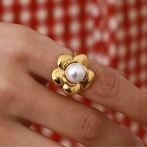 *Pearl Blossom* Flower 18k Gold Plated Ring
